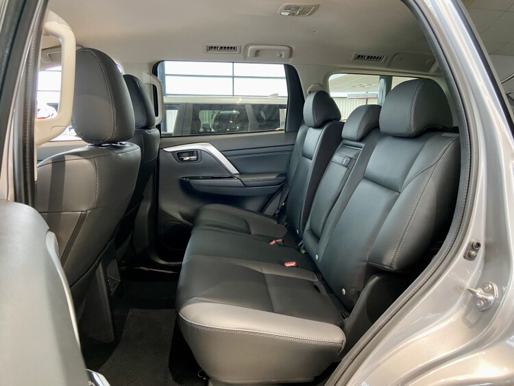 Pajero Sport ULTIMATE 3.0V6 8AT 4WD