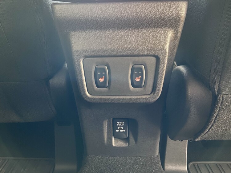 Eclipse Cross Invite