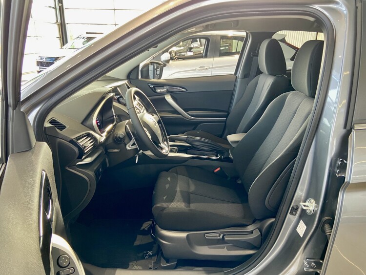 Eclipse Cross Invite