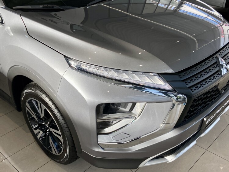 Eclipse Cross Invite